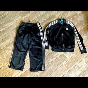 Men’s Large Adidas track suit.